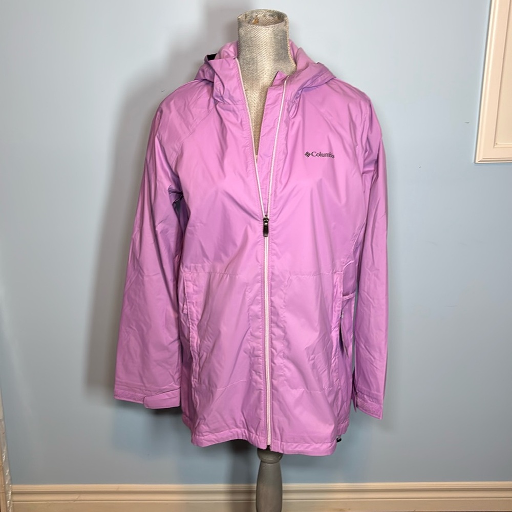 Women’s XL Columbia “switchback” lined raincoat.